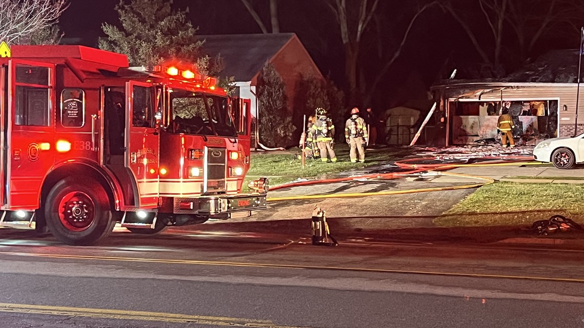 Crews contain house fire Friday night in Perrysburg [Video]
