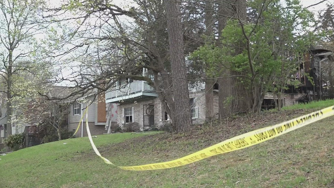 Man who died in Halls house fire identified [Video]