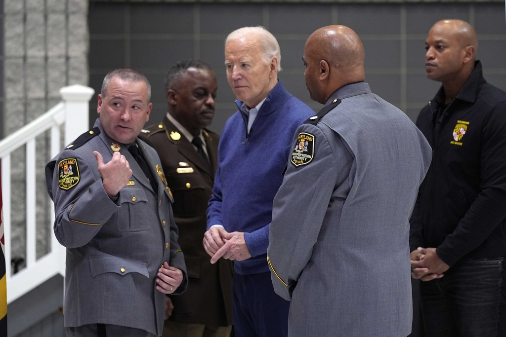 At Baltimore Key Bridge, Biden pledges federal support until the cement has dried [Video]