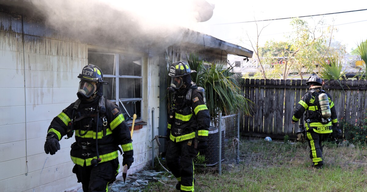 Hillsborough County firefighters battle ‘suspicious’ house fire [Video]