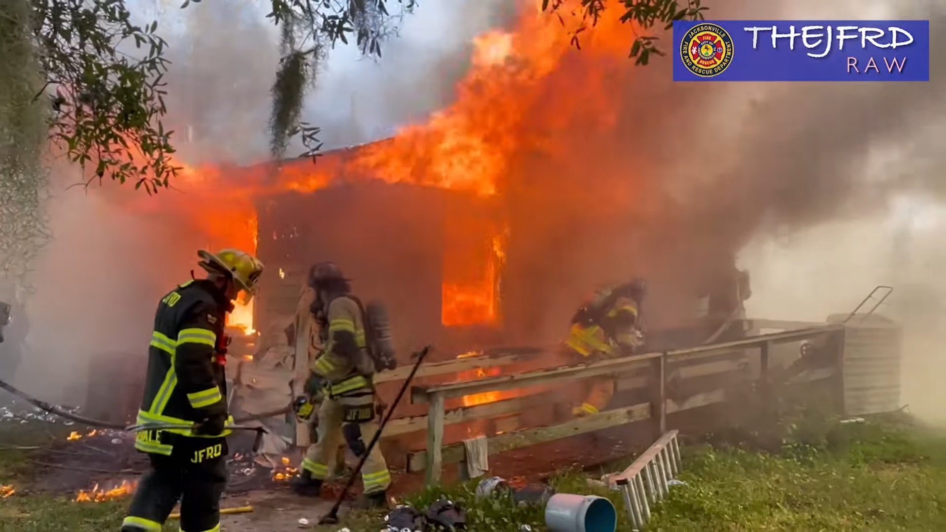 Video: Florida house fire with four firefighters hurt [Video]