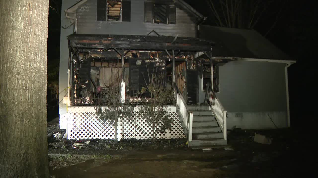 11-year-old dies in Griffin house fire [Video]