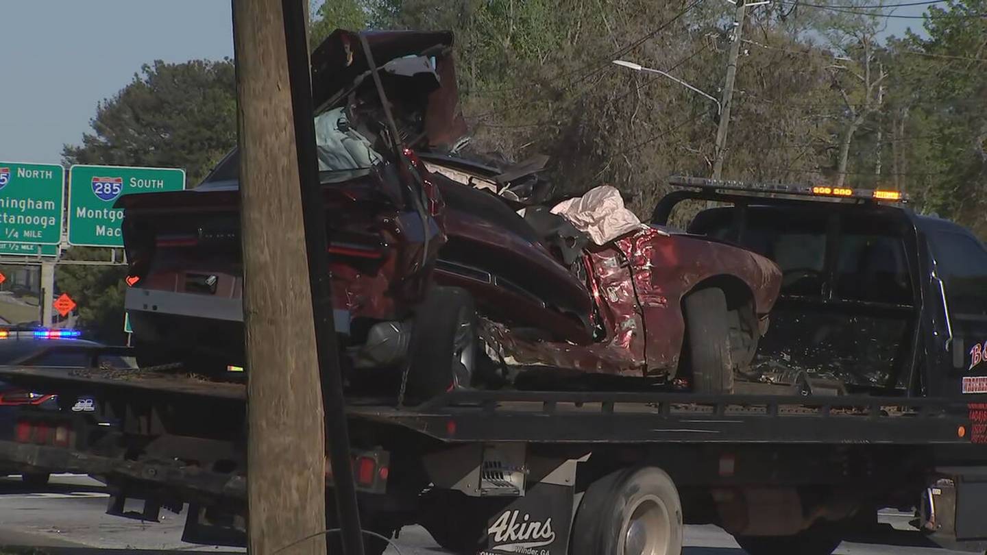 Victim of fatal crash on Campbellton Road identified by Georgia State Patrol  WSB-TV Channel 2 [Video]