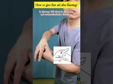 How to give first aid after fainting? [Video]