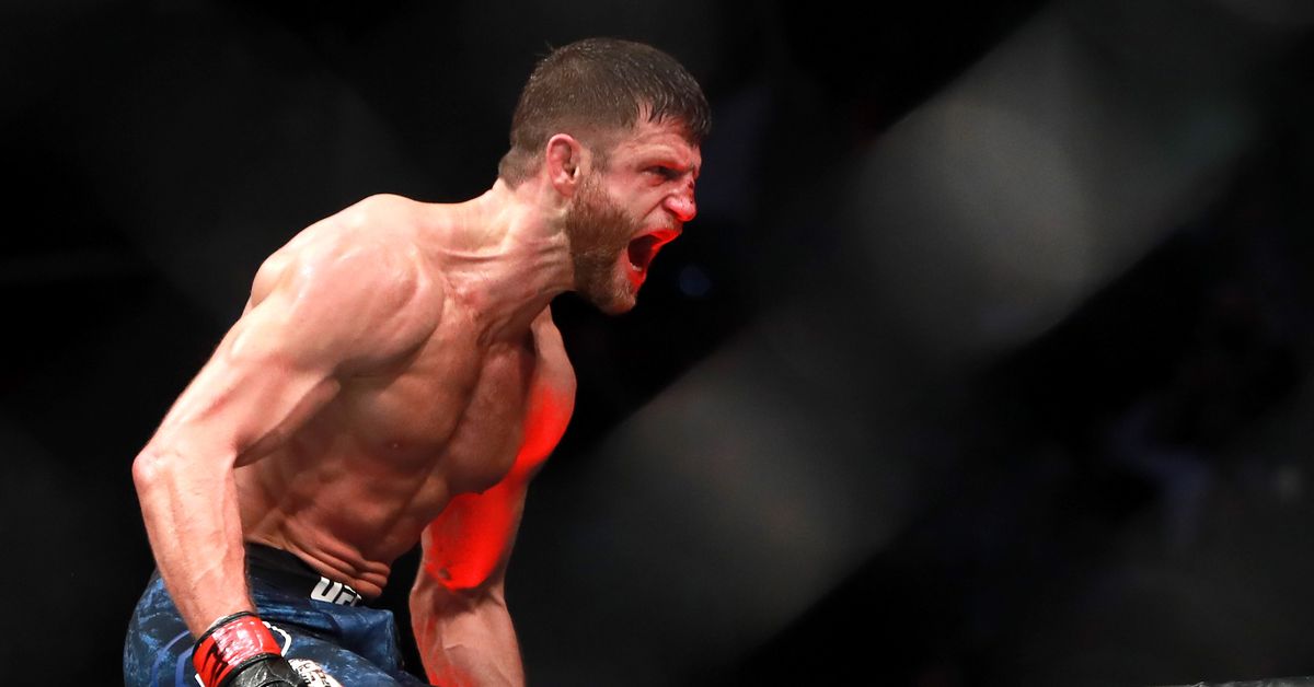 Calvin Kattar hopes to repeat what Sean OMalley did to Aljamain Sterling at UFC 300 [Video]