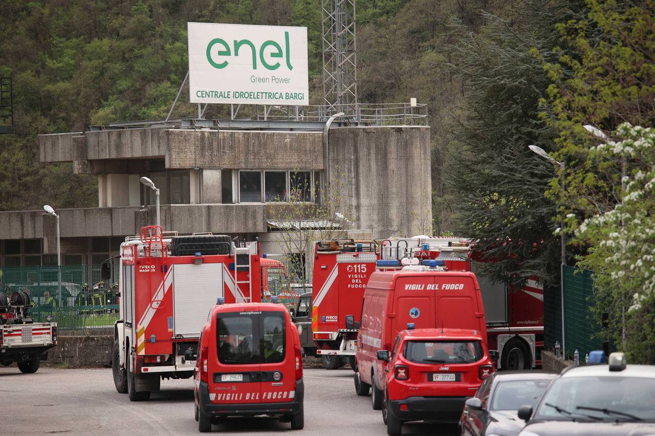 At least 3 dead and 4 missing in an explosion at a hydroelectric plant in Italy | KLRT [Video]
