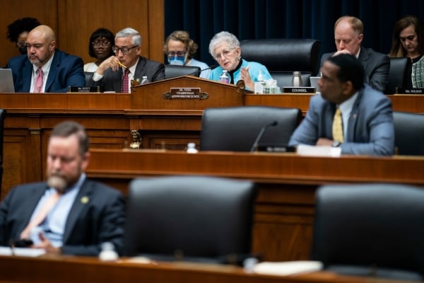 House holds hearing on FAFSA issues [Video]