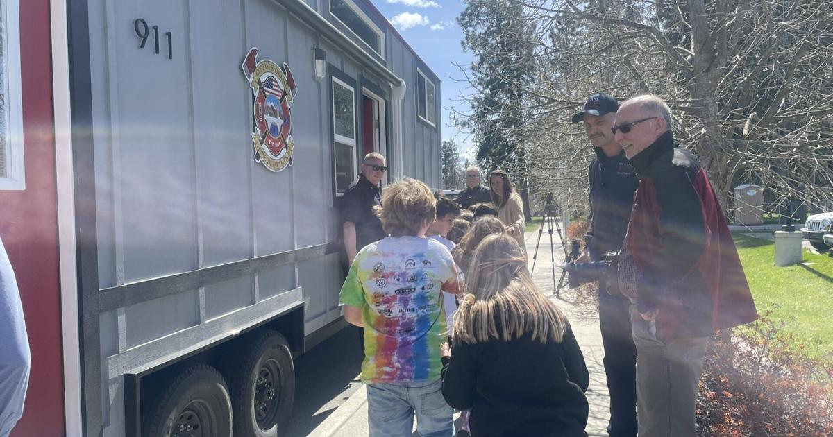 Spokane Fire Department teaches kids life-saving techniques in emergency situations | News [Video]
