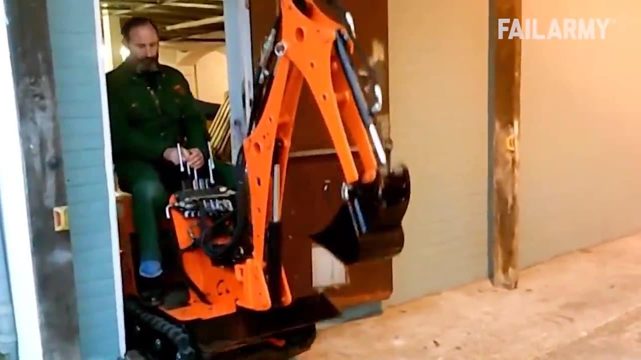 Try not to laugh construction fails [Video]