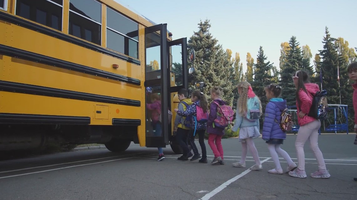 VERIFY | If a school bus has seat belts, do students have to buckle up while riding the bus? [Video]