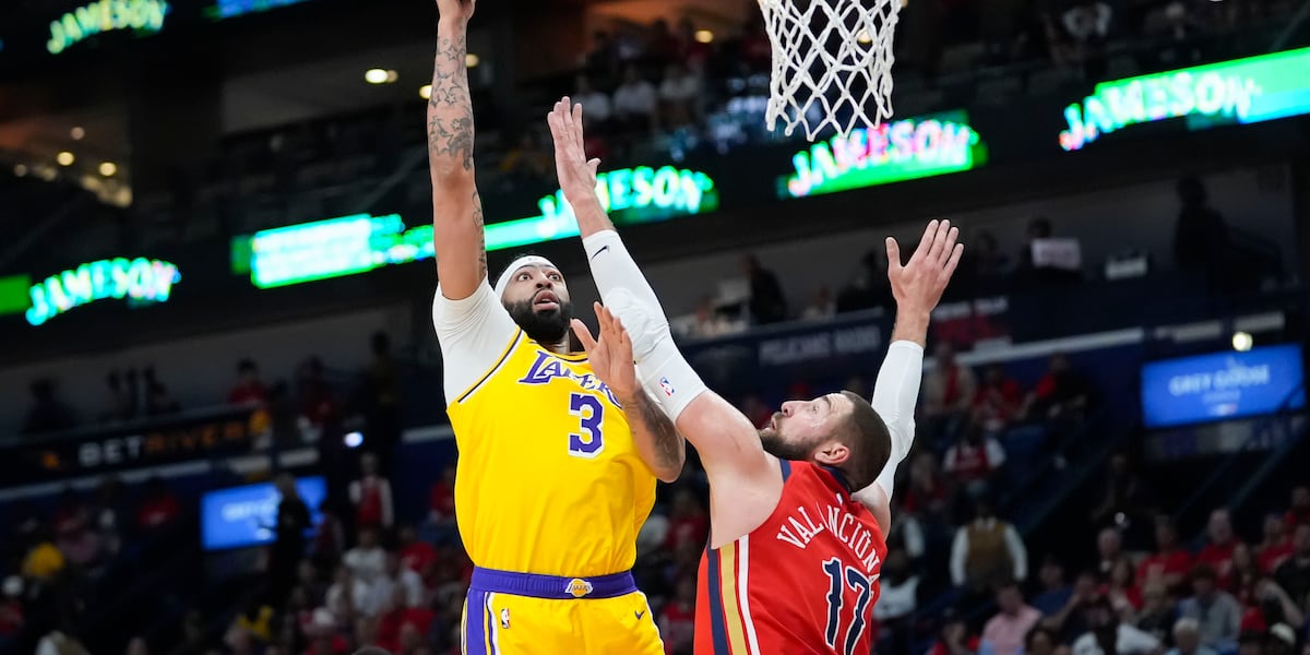 Pelicans fall to Lakers, 110-106; Zion leaves with 40 points and injury [Video]