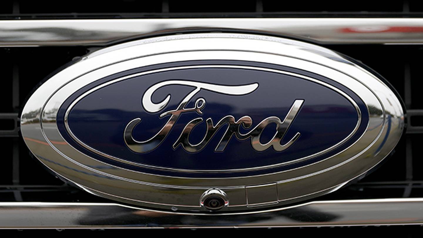 Ford recalling more than 450,000 pickups, SUVs  WSOC TV [Video]