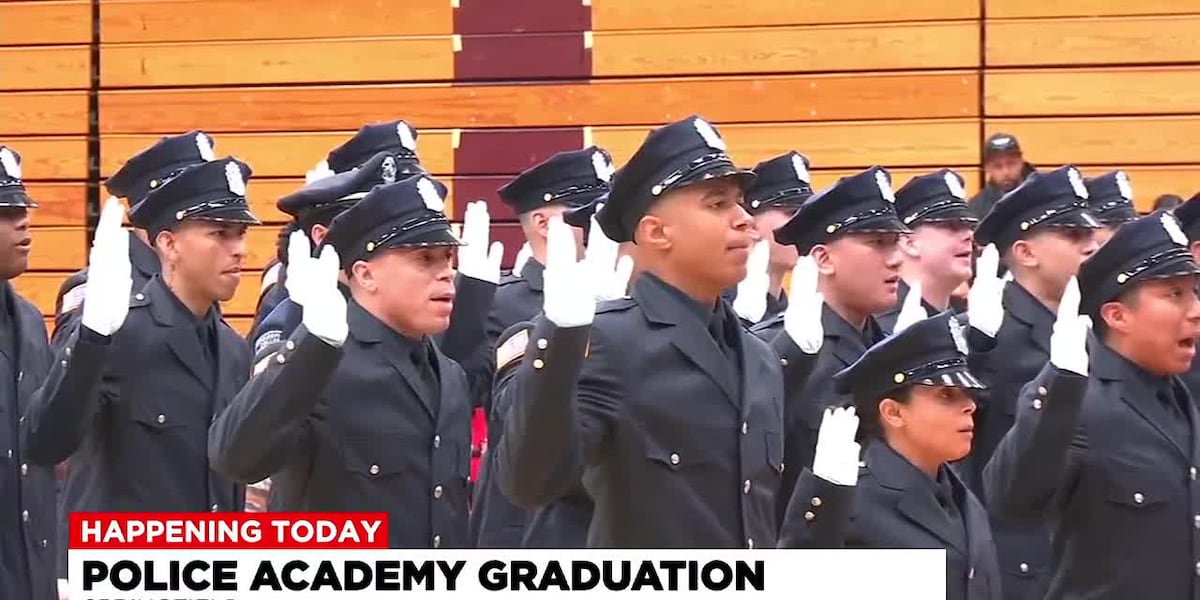 Springfield Police Academy graduation ceremony taking place for 35 new officers [Video]