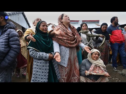 Families grieve after boat accident kills six in Indian Kashmir | AFP [Video]