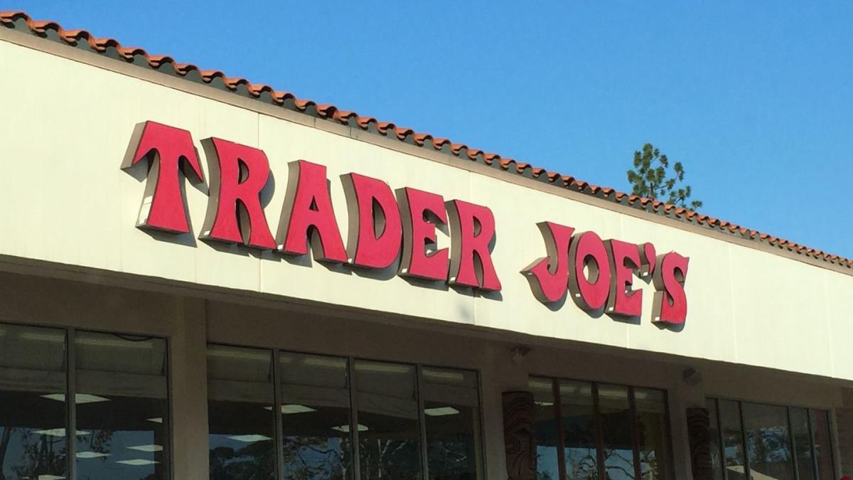 Trader Joe’s Recalls Fresh Basil In 29 States After Salmonella Outbreak [Video]