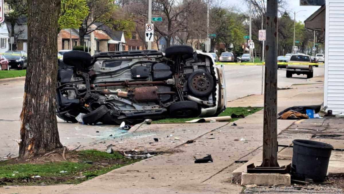 Driver crashes into tree, dies at hospital [Video]