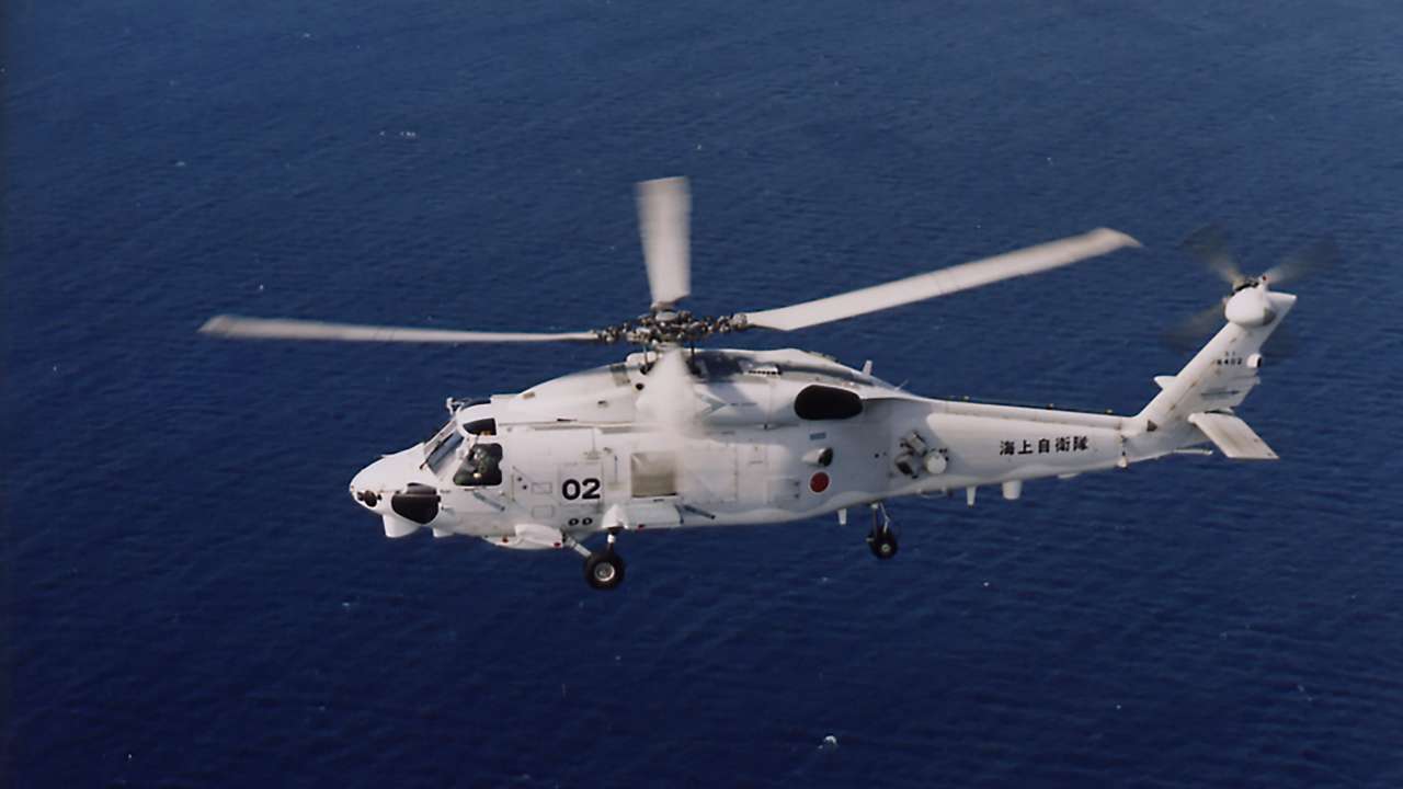 One dead, several missing as Japanese navy helicopters crash in Pacific Ocean [Video]