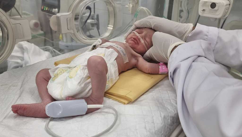 Palestinian baby in Gaza is born an orphan after Israeli strike [Video]