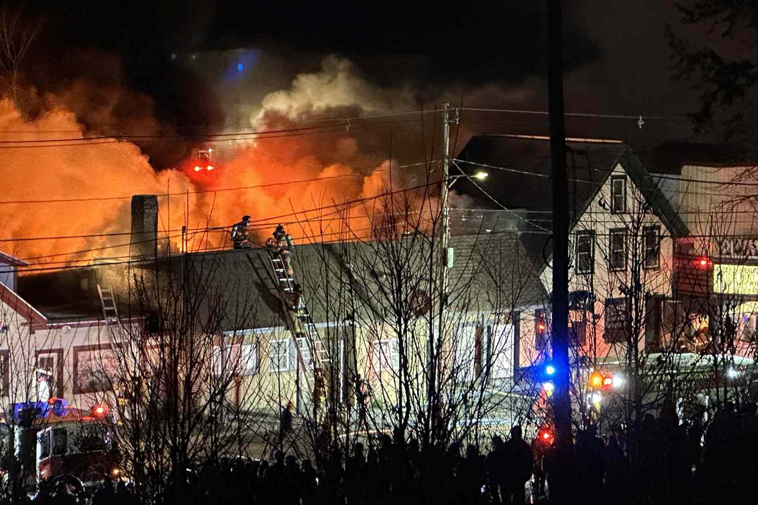 Hundreds Evacuated from New Hampshire Theater amid Devastating Fire [Video]