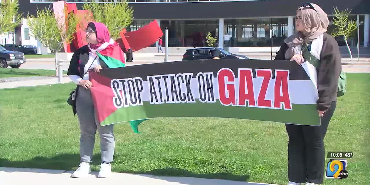 Free Palestine rally in Cedar Rapids calls for local Gaza-Israel ceasefire resolution [Video]