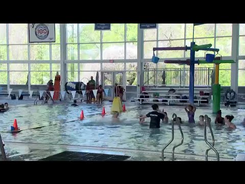 Charlottesville 2nd graders learning water safety at the YMCA [Video]