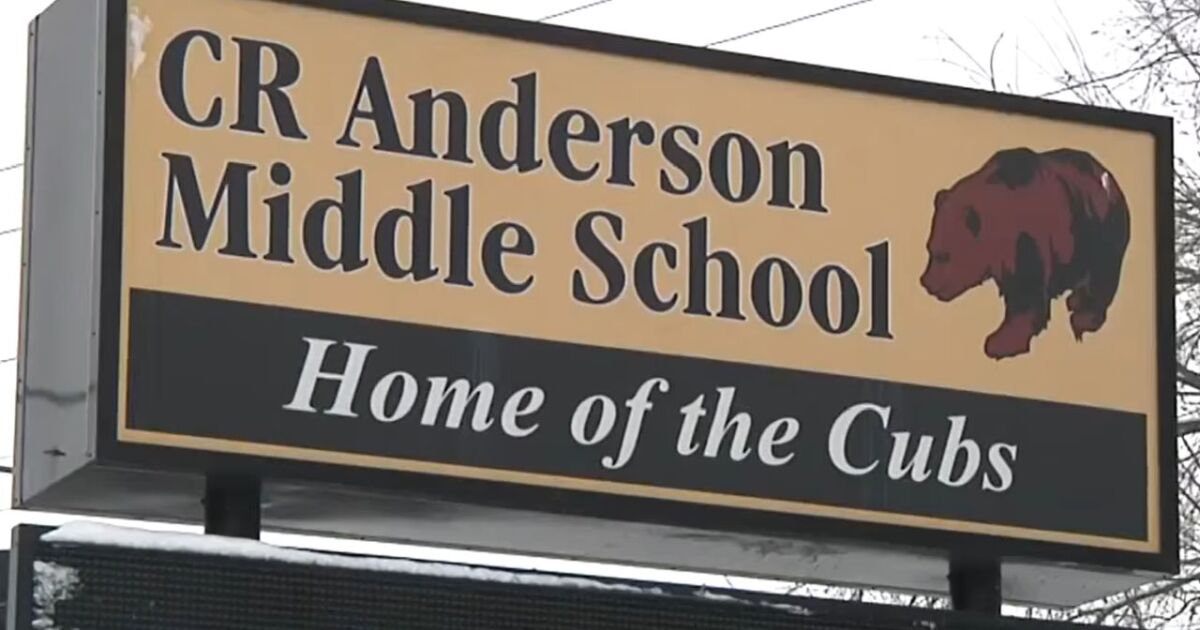 Student accused of bringing a loaded handgun to CR Anderson Middle School [Video]