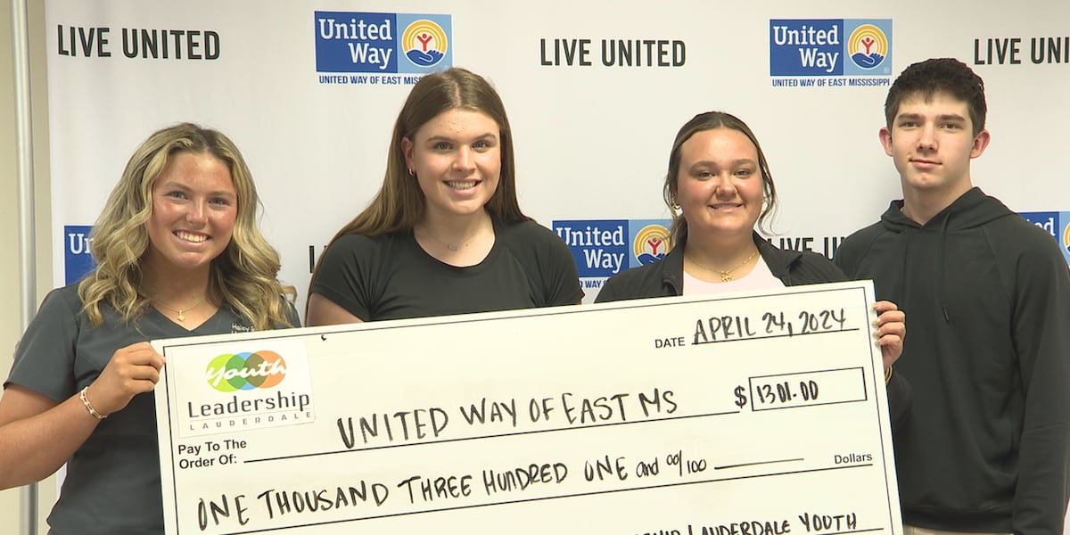 Youth Leadership Lauderdale Group gives fundraiser check to United Way [Video]