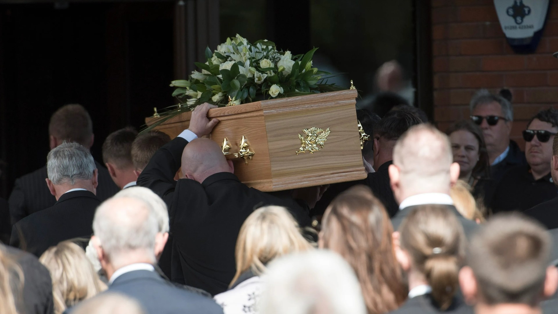 Hundreds gather for funeral of ‘funny and kind’ Gogglebox star George Gilbey who fell to his death in workplace tragedy [Video]