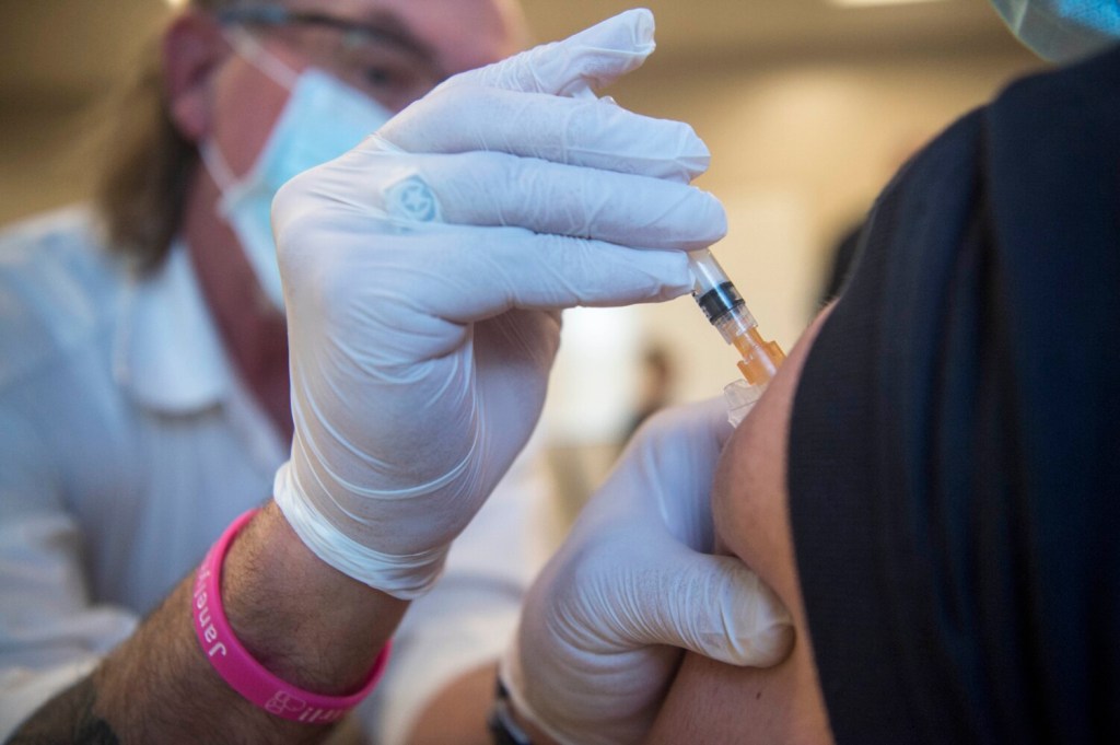 Maines high court upholds COVID vaccine mandate for EMS personnel [Video]