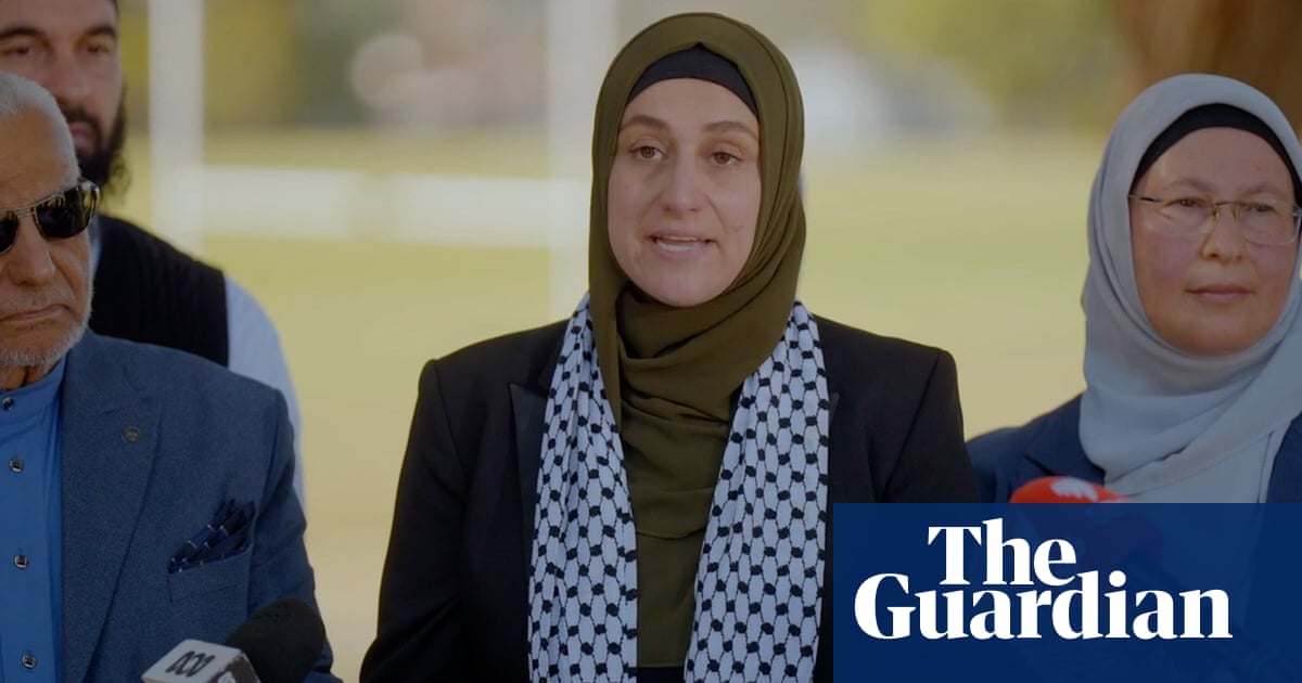 Muslim community calls for Sydney raids inquiry after minors charged with terror offences  video | Australia news