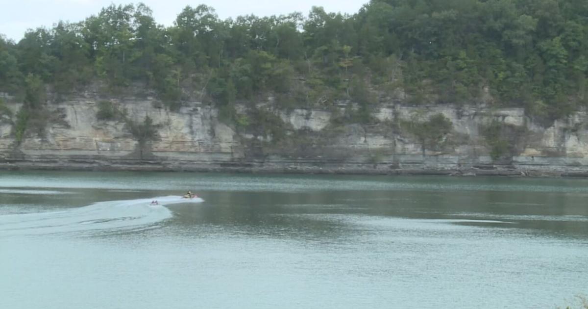1 person dies at Lake Cumberland after boating accident | News from WDRB [Video]