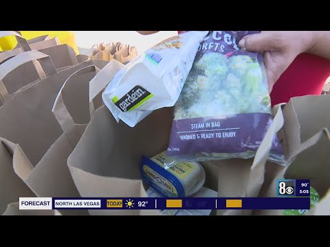 Las Vegas community members come together to help feed those in need [Video]