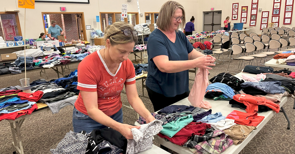 Blair church volunteers handle ‘managed chaos’ of donations [Video]