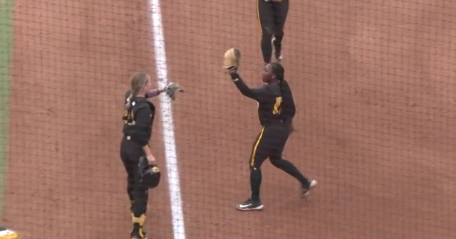 HIGHLIGHTS: Missouri softball secures senior-night win over Mississippi State | Sports [Video]