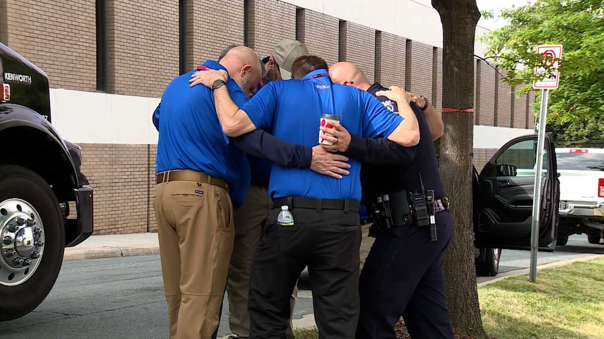Billy Graham Ministries assisting CMPD with comfort and prayers [Video]