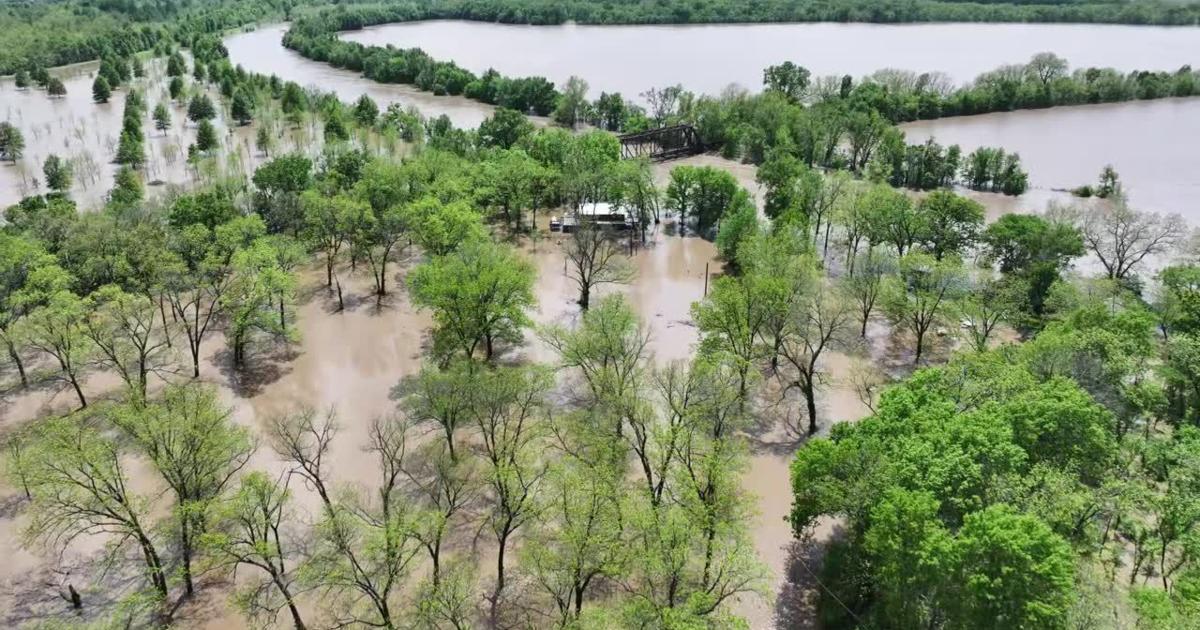 Drone video of intense flooding in Labette County, Kansas | Video