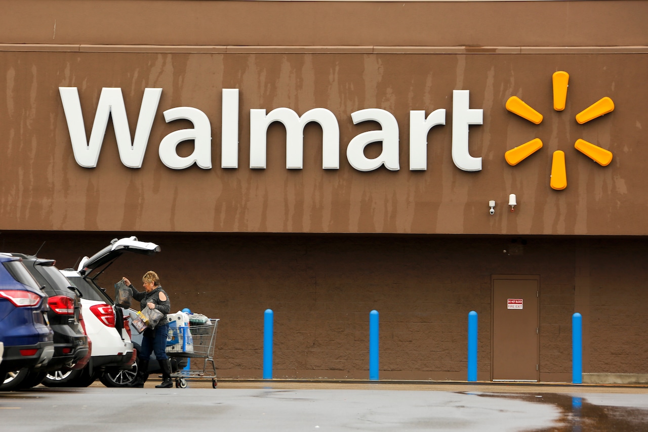 Walmart to close its 51 health centers, virtual care service [Video]