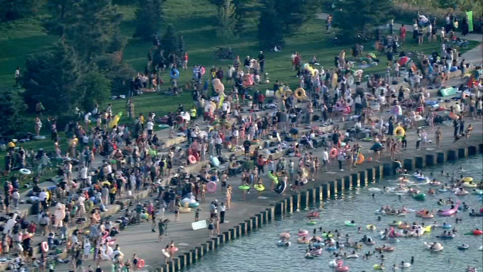 Friday Morning Swim Club Chicago: Weekly Montrose Harbor event will not return this summer, organizers say [Video]