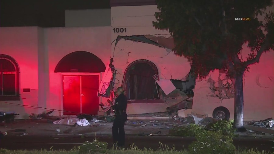 Church sustains heavy damage after fatal crash in Los Angeles [Video]