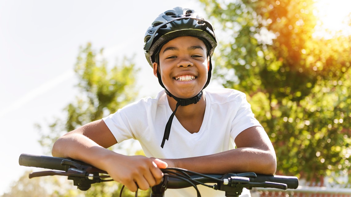 Saint Francis Hospital-Bartlett hosting kids bike helmet giveaway [Video]