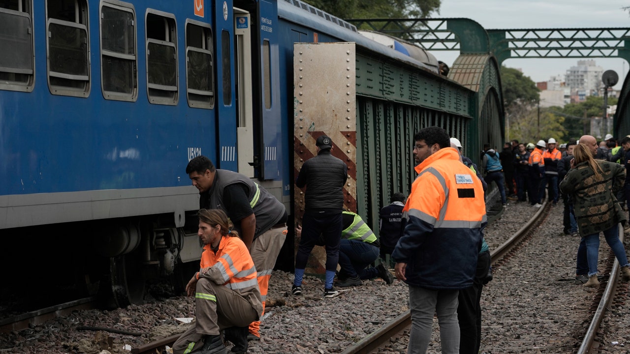 At least 90 injured after passenger train hits boxcar, derails in Argentina [Video]