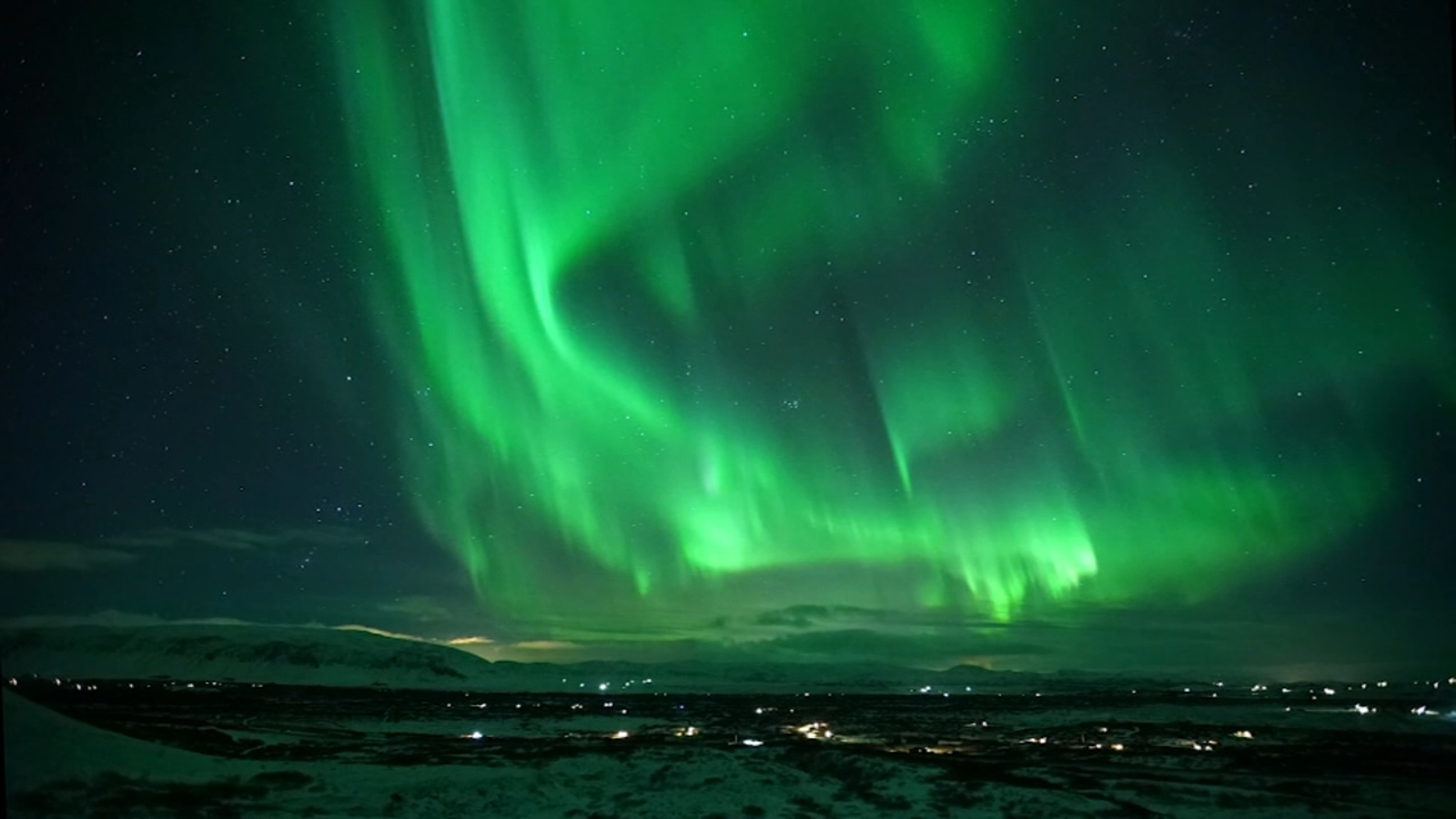 Can I see the northern lights this weekend? Strong solar storm could disrupt communications and produce auroras in the US [Video]