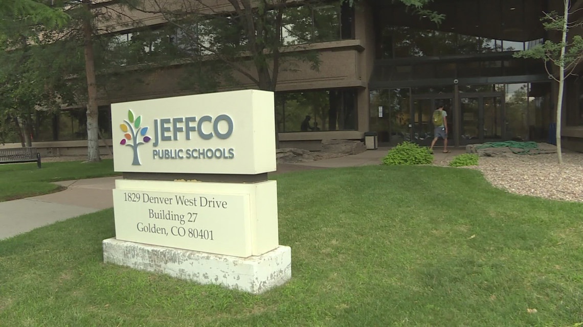 Jeffco Public Schools staff rally outside school board meeting [Video]