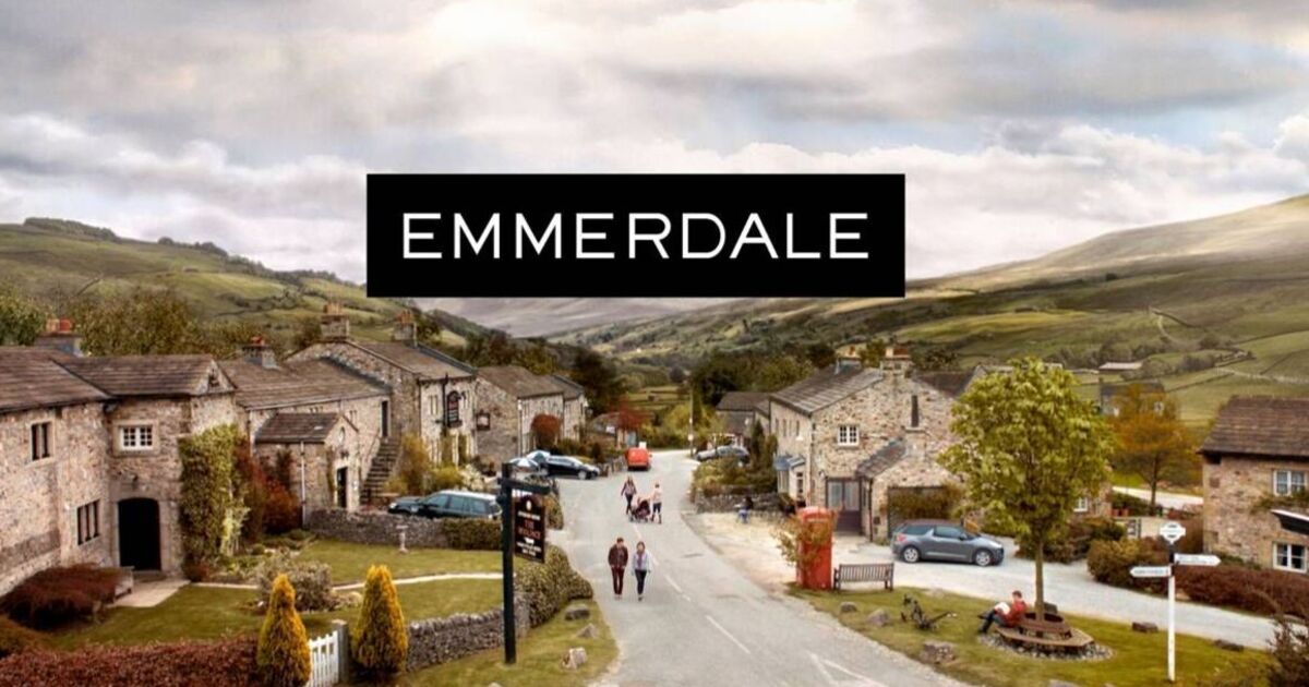Emmerdale double exit ‘sealed’ as fans ‘confirm’ next death in the village | TV & Radio | Showbiz & TV [Video]