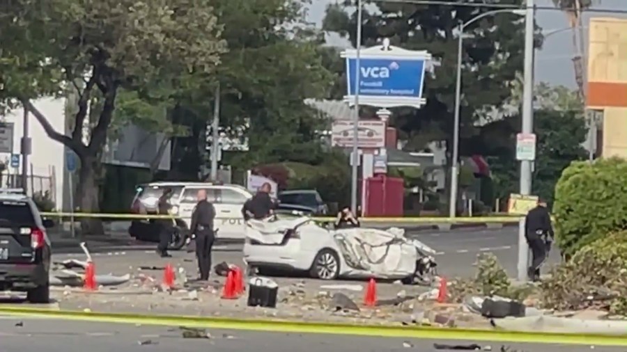 Video shows moment of fatal Pasadena crash that killed 3 [Video]
