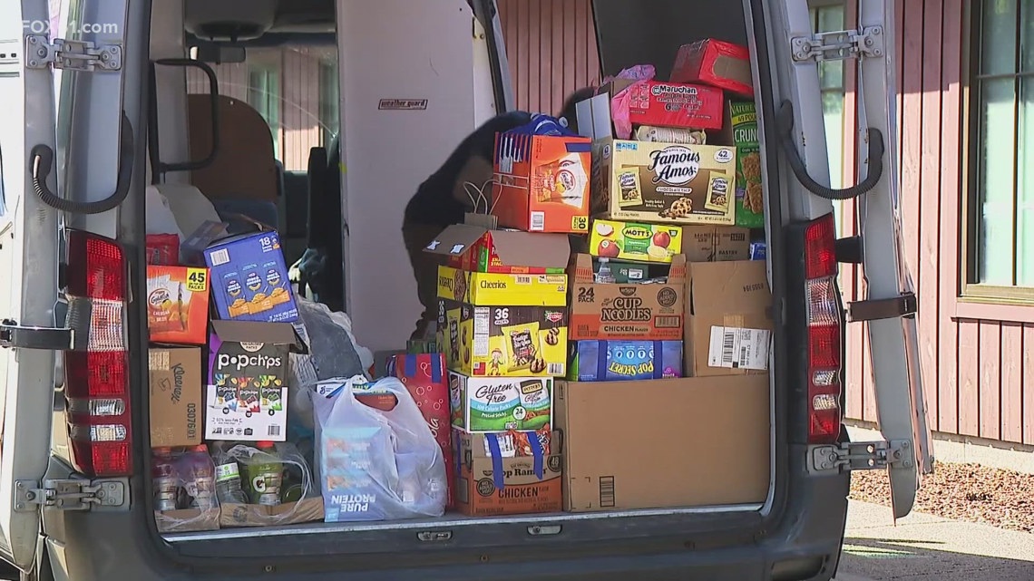 Quinnipiac students donate leftover food to the community [Video]