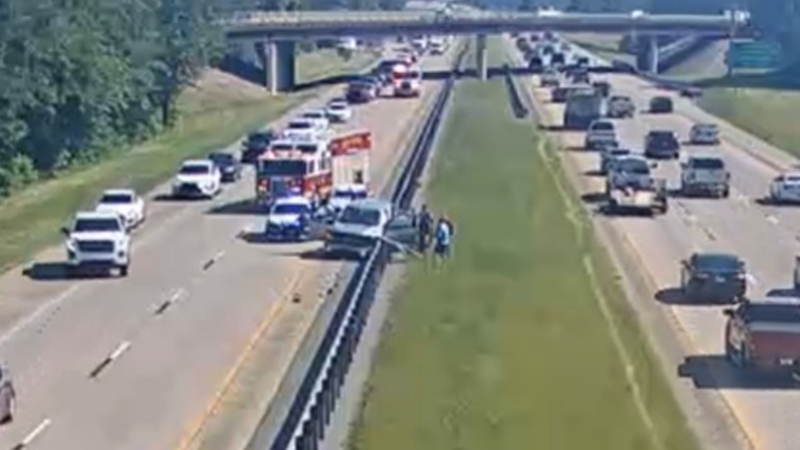 Traffic along I-430 north now flowing normally after accident [Video]