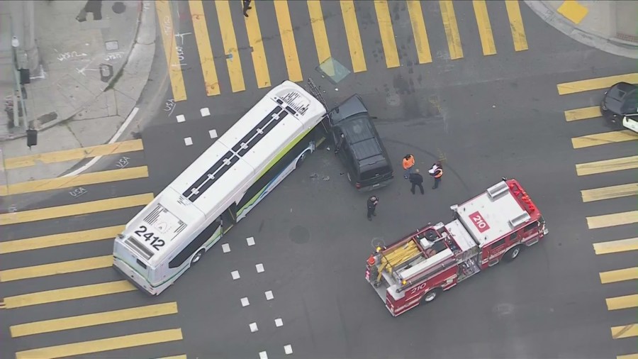 Bus collides with SUV in downtown Los Angeles [Video]