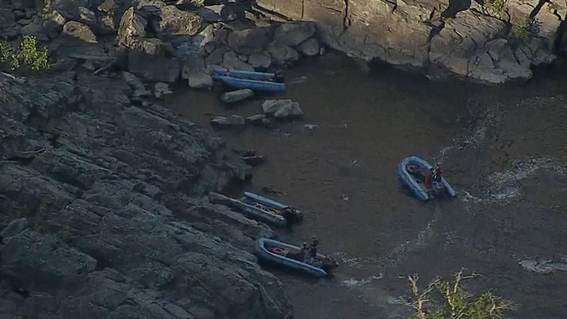 Kayakers caught in current rescued by firefighters at Great Falls [Video]