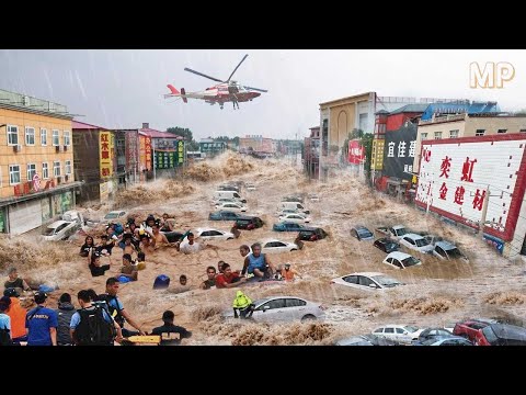 Most Horrific Natural Disasters in China Caught On Camera! Floods and Rain in Zhuhai, Guangdong [Video]